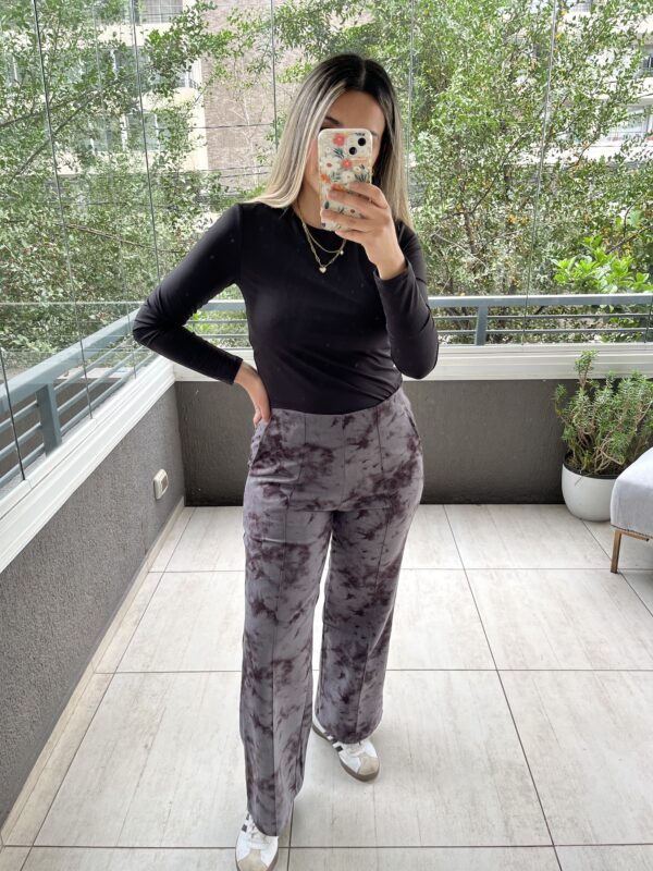 PANTALÓN ESTAMPADO GRIS