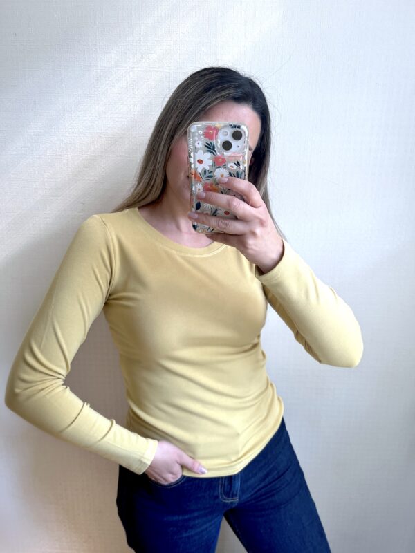 CAMISETA INTERIOR AFRANELADA AMARILLO MOSTAZA - Imagen 2