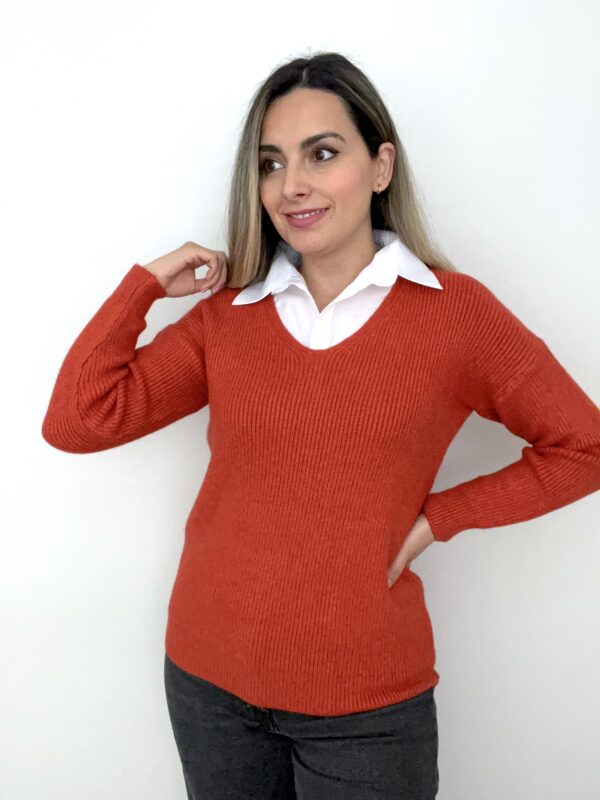 SUÉTER CUELLO CAMISA TERRACOTA - Imagen 2