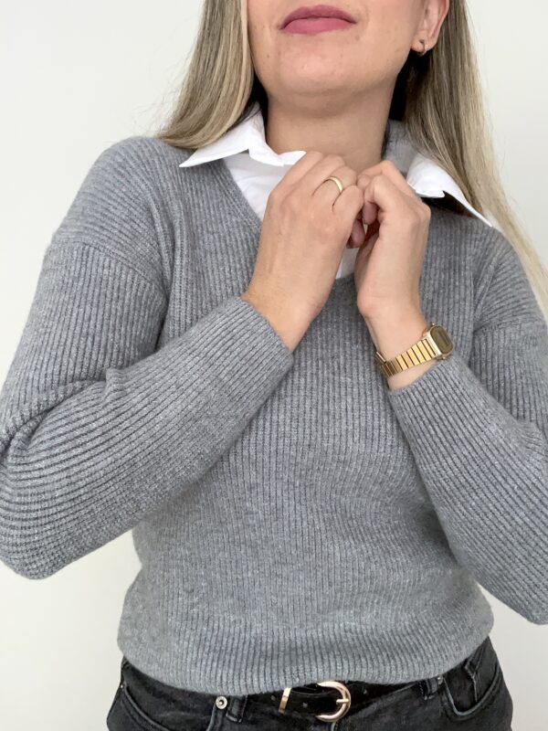 SUÉTER CUELLO CAMISA GRIS - Imagen 2