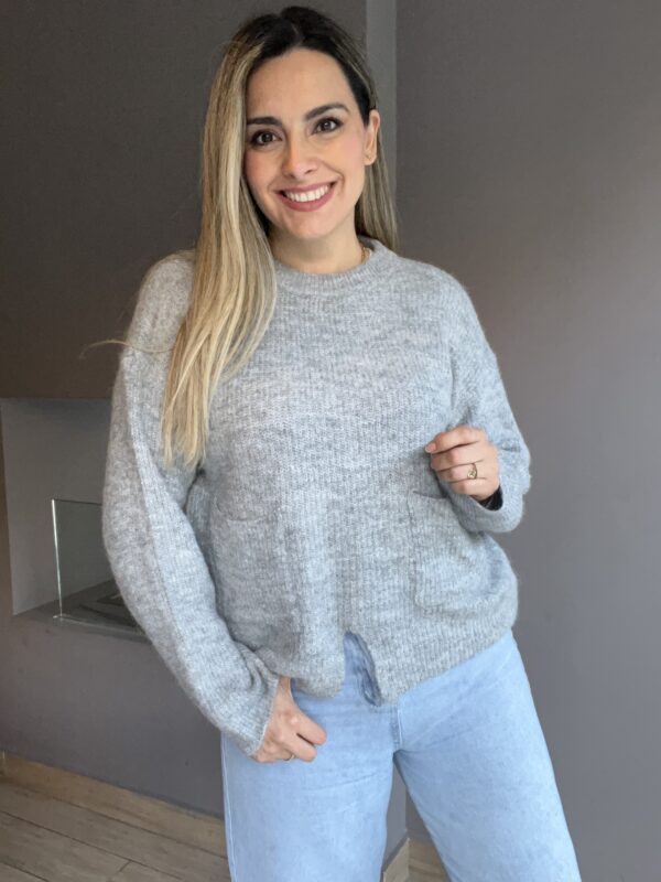 SÚETER NILO GRIS