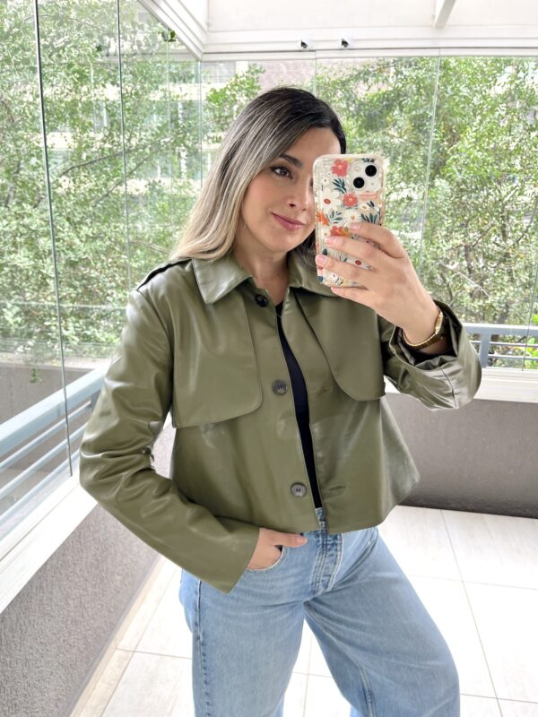CHAQUETA ECOCUERO VERDE