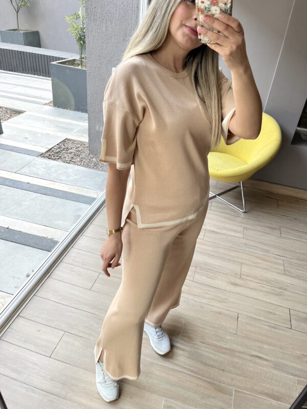 CONJUNTO HILO COMBINADO BEIGE - Imagen 3