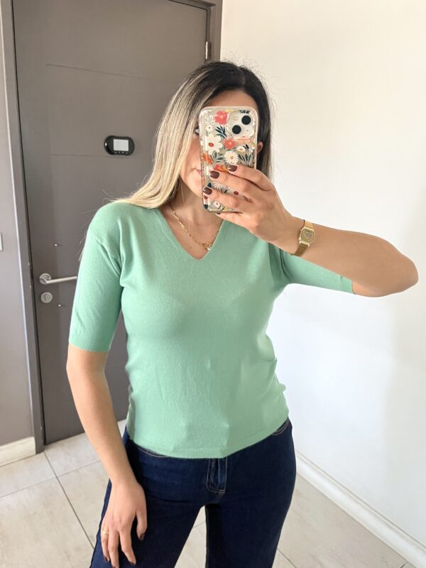 POLERA PUNTO FINO VERDE - Imagen 2