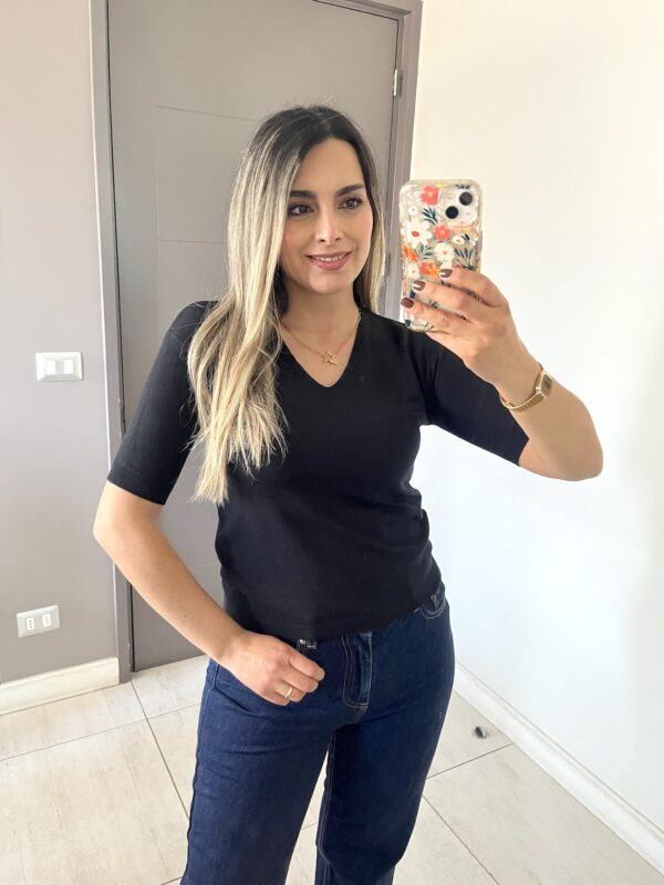 POLERA PUNTO FINO NEGRO